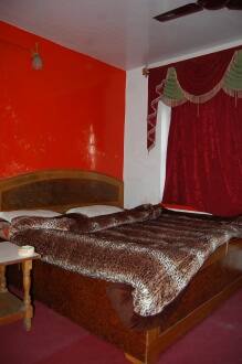 Hotel Al Humzah, Srinagar 2